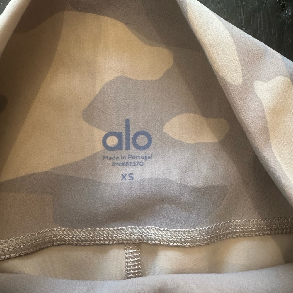 Ali High Waisted Vapor Legging in Putty Camo - Picture 7 of 9